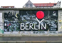 muro_graffito_berlin.jpg
